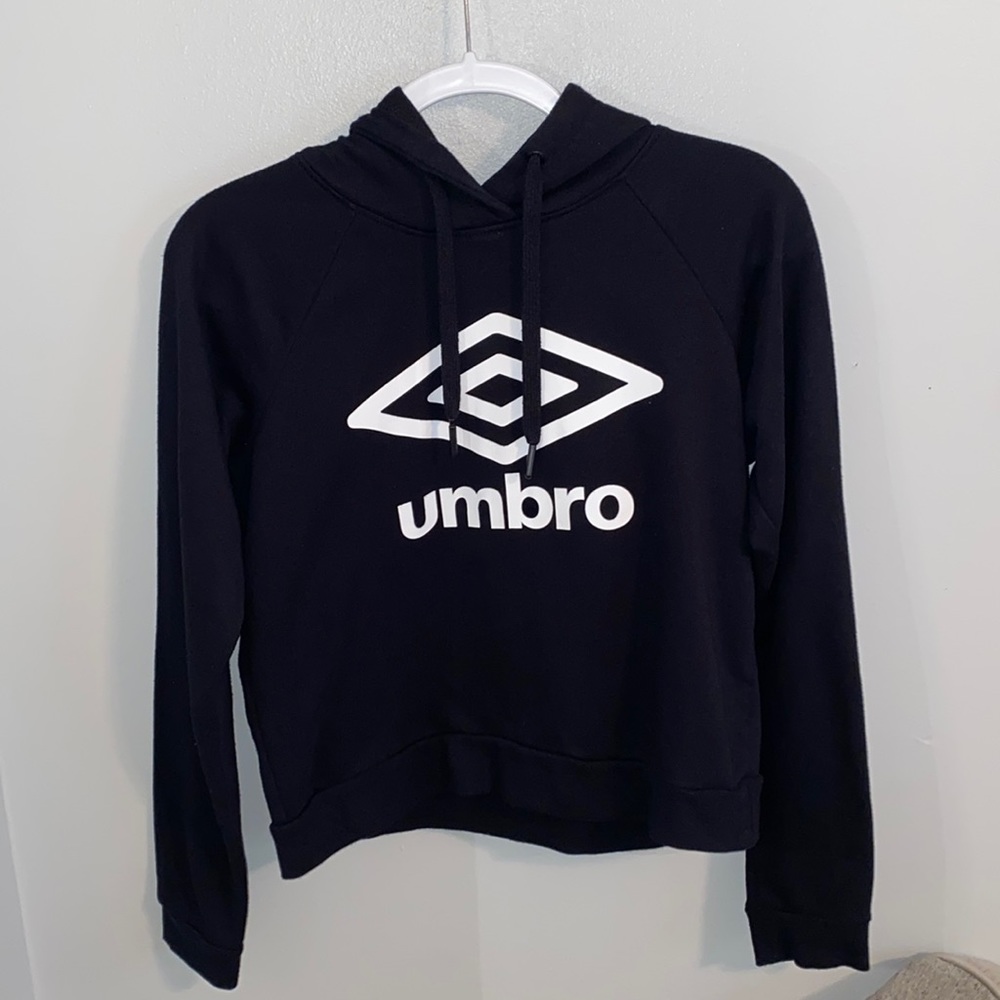 Umbro Size Small Black Sweatshirt